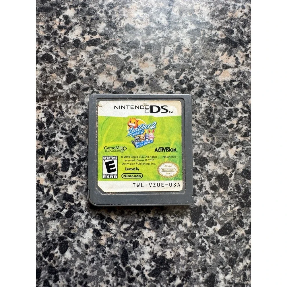 Zhu Zhu Pets 2: Featuring the Wild Bunch (Nintendo DS, 2010)